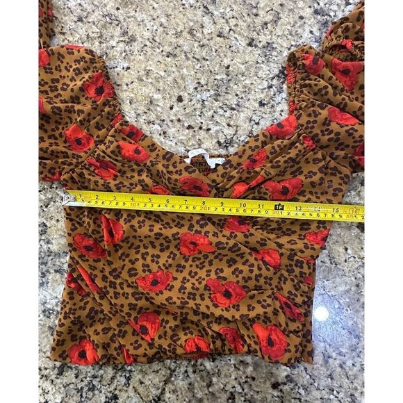 ASTR The Label Animal Print Floral Crop Top Mob Wife Office Siren Size Small - Picture 13 of 16